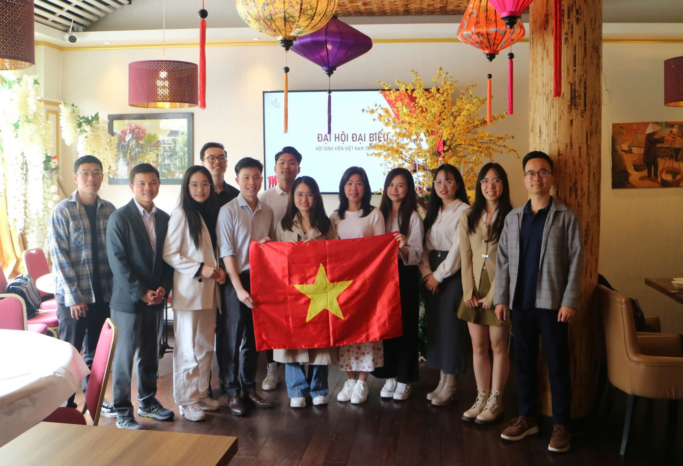 Đại hội thành lập Hội Sinh viên Việt Nam tại Ireland được diễn ra tại TP. Dulbin, Cộng hòa Ireland.