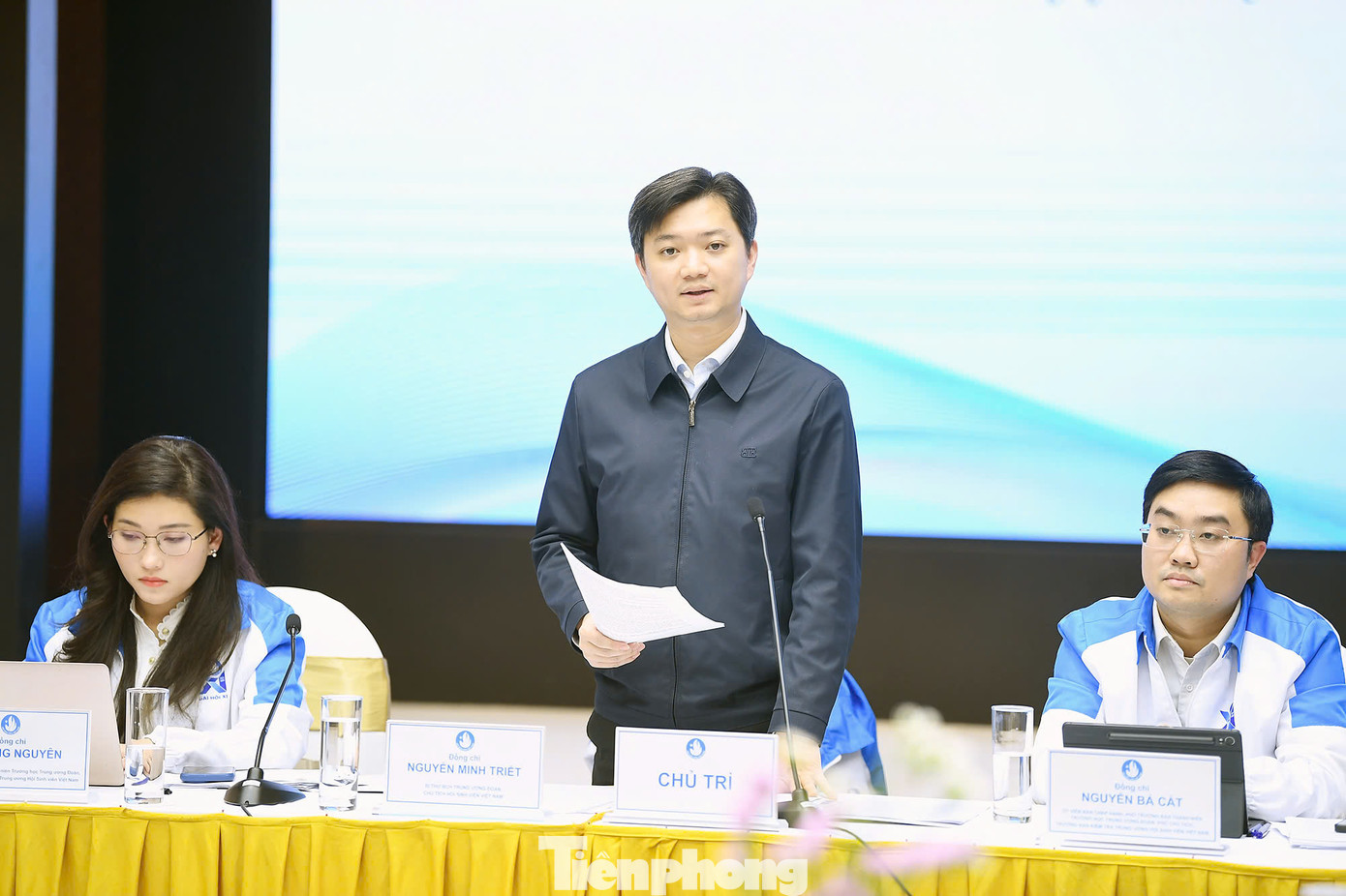 Anh Nguyễn Minh Triết - Bí thư T.Ư Đoàn, Chủ tịch T.Ư Hội Sinh viên Việt Nam chủ trì hội nghị. Anh Nguyễn Minh Triết - Bí thư T.Ư Đoàn, Chủ tịch T.Ư Hội Sinh viên Việt Nam chủ trì hội nghị.