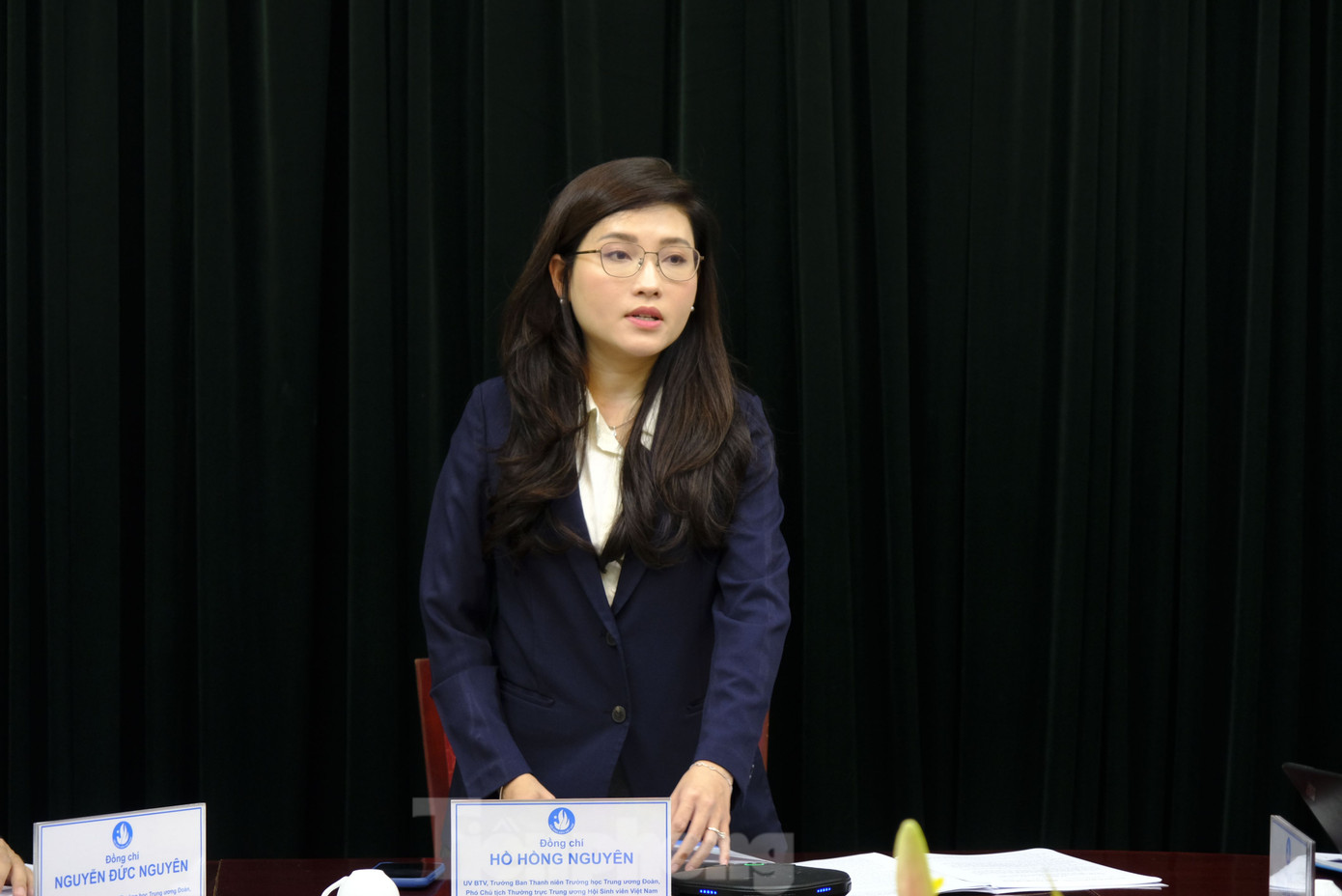 Chị Hồ Hồng Nguyên - Trưởng Ban Thanh niên trường học T.Ư Đoàn, Phó Chủ tịch thường trực T.Ư Hội SVVN phát biểu tại hội nghị. Ảnh: Châu Linh Chị Hồ Hồng Nguyên - Trưởng Ban Thanh niên trường học T.Ư Đoàn, Phó Chủ tịch thường trực T.Ư Hội SVVN phát biểu tại hội nghị. Ảnh: Châu Linh