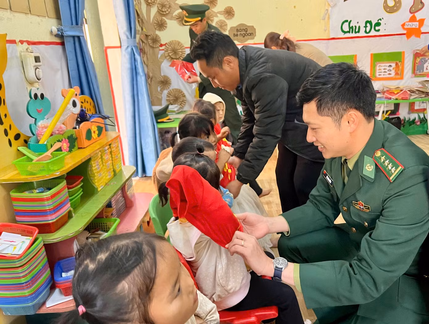 Hành trình "Tôi yêu Tổ quốc tôi" và Tháng ba biên giới năm 2025 tại xã Na Cô Sa, huyện Nậm Pồ là một trong những hoạt động nhằm khơi dậy lòng yêu nước và tinh thần trách nhiệm của người trẻ vùng biên cương Tổ quốc.
