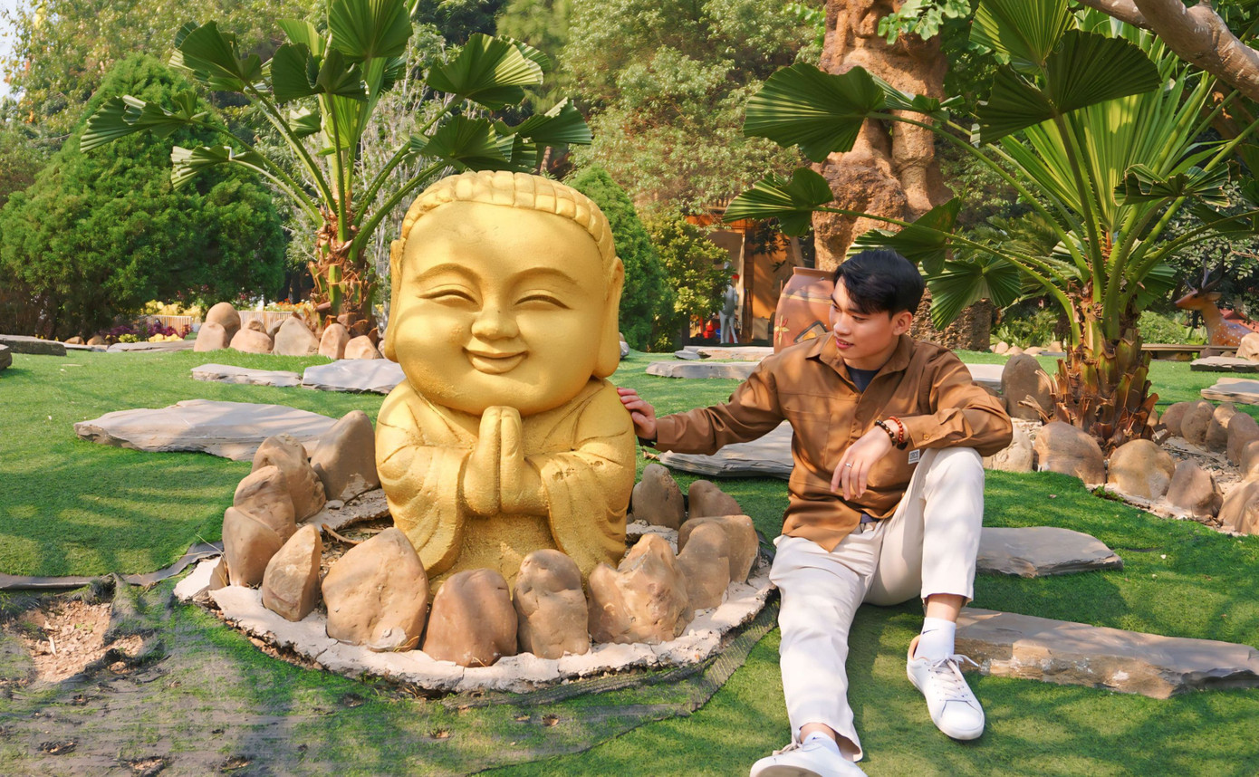 Đinh Văn Nam bày tỏ sự tiếc nuối với Tết khi quay trở lại làm việc. Ảnh: NVCC Đinh Văn Nam bày tỏ sự tiếc nuối với Tết khi quay trở lại làm việc. Ảnh: NVCC