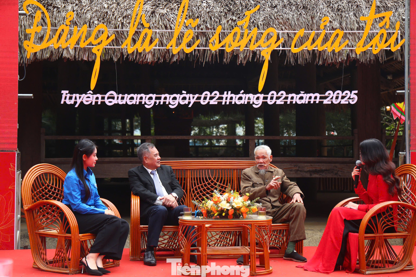 Khách mời giao lưu tại chương trình.