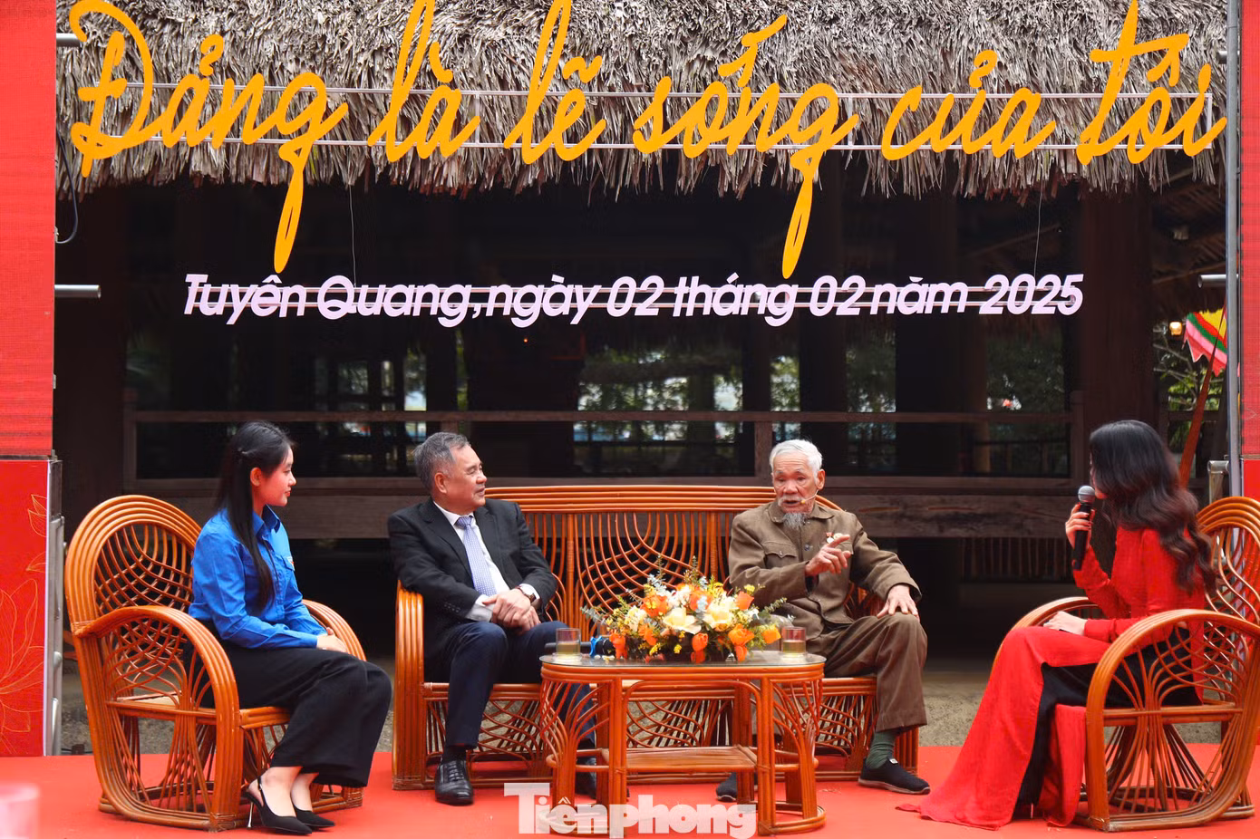 Khách mời giao lưu tại chương trình.