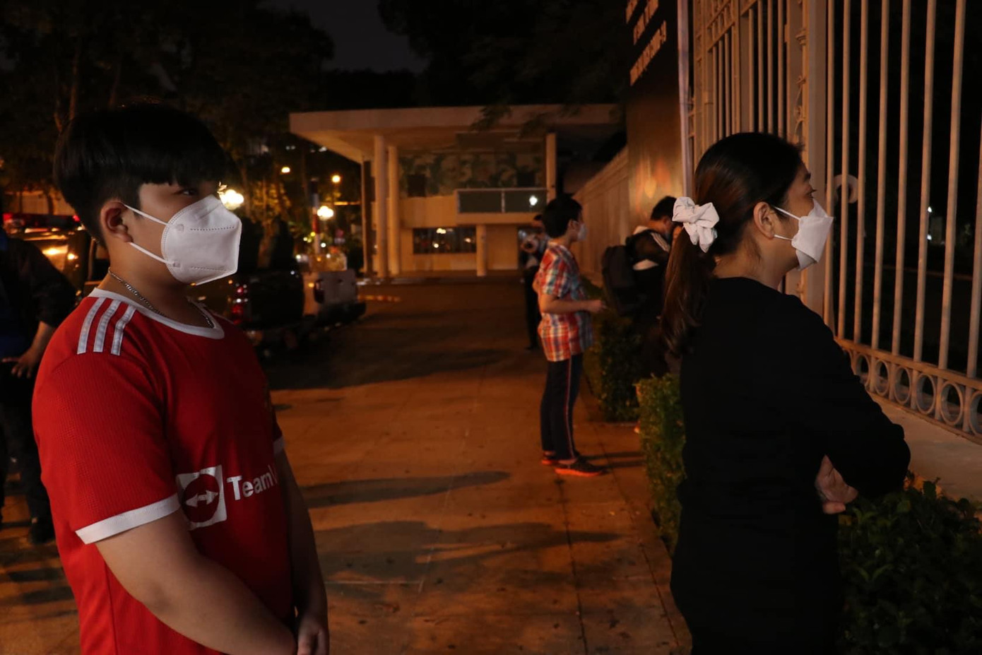 Xúc động lễ tưởng niệm đồng bào tử vong và cán bộ, chiến sĩ hy sinh do đại dịch COVID-19 ảnh 17