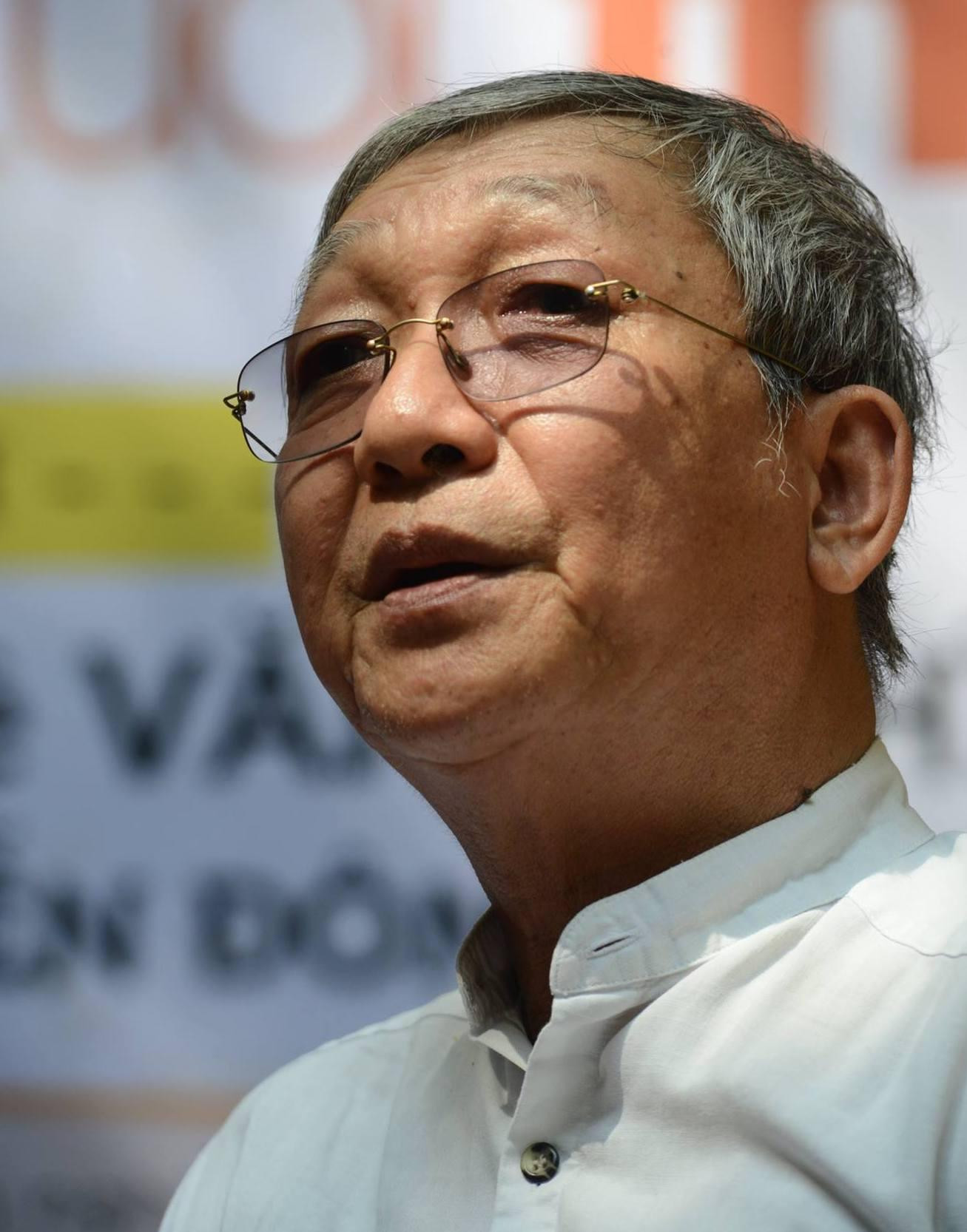 Nhà văn Lê Văn Nghĩa Nhà văn Lê Văn Nghĩa