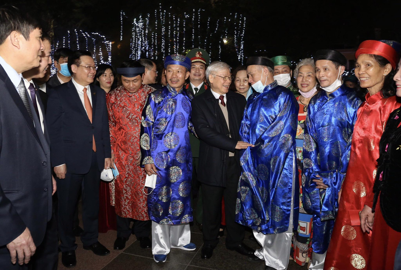 Cả nước chính thức bước sang năm mới Tân Sửu 2021 ảnh 59