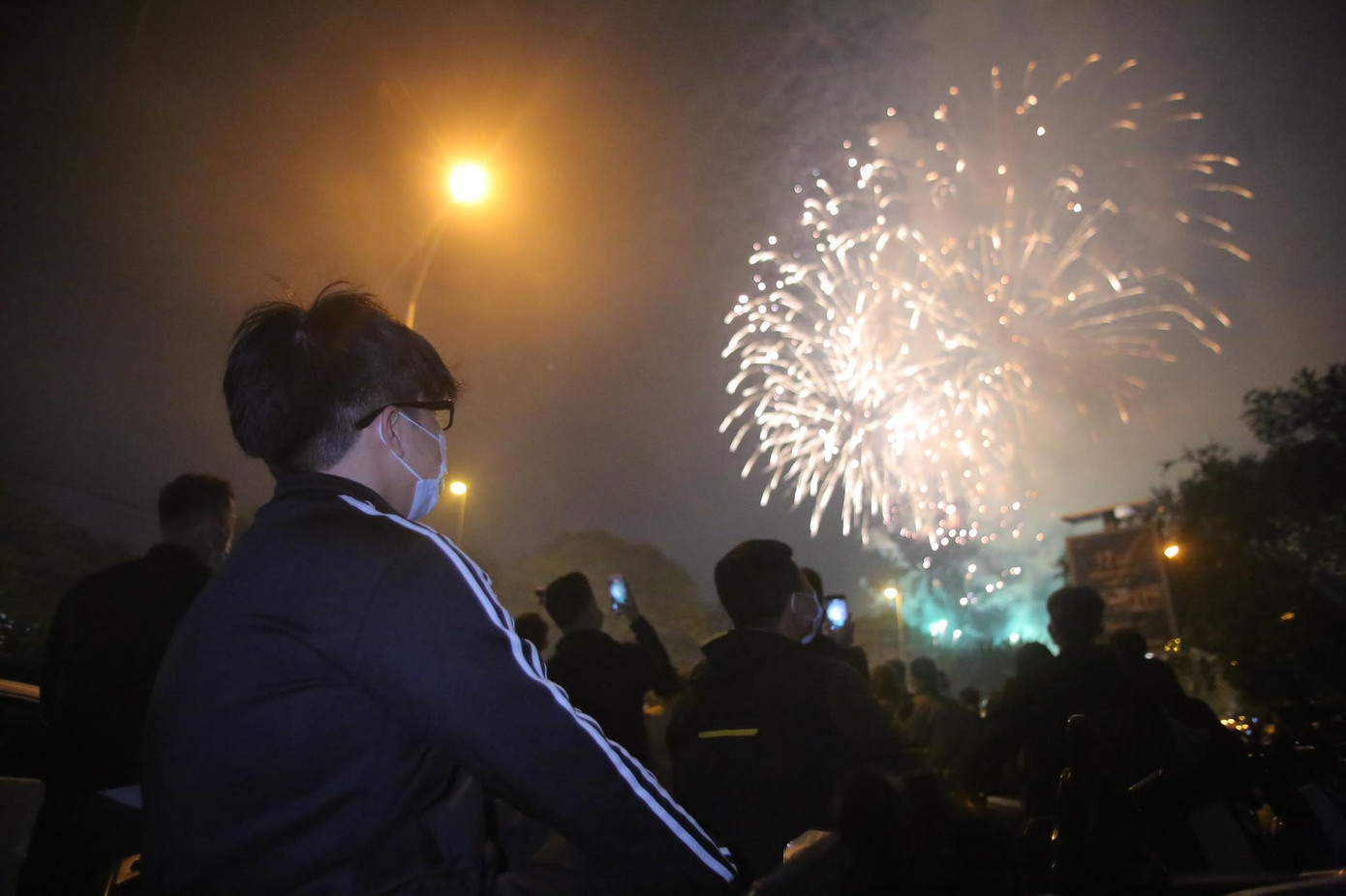 Cả nước chính thức bước sang năm mới Tân Sửu 2021 ảnh 6