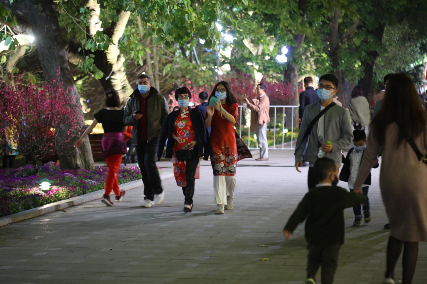 Cả nước chính thức bước sang năm mới Tân Sửu 2021 ảnh 100