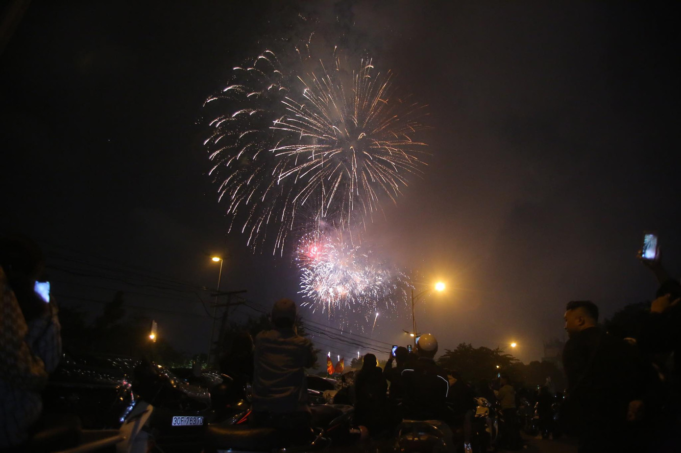 Cả nước chính thức bước sang năm mới Tân Sửu 2021 ảnh 7