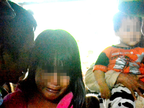 Trong lúc nghị án, con gái Tuấn đến khóc xin ba thành khẩn để sớm được về nhà