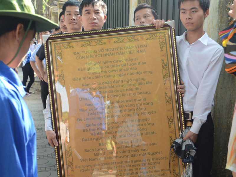 Cả những bài thơ viết về Đại tướng