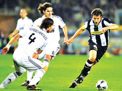 Không còn Del Piero (phải), Juve có thắng tại Bernabeu?. Ảnh: Xinhua