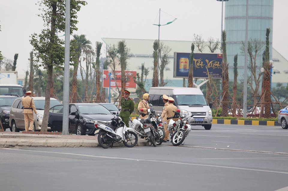 Nhà vua và Hoàng hậu Nhật Bản đã tới Hà Nội ảnh 38