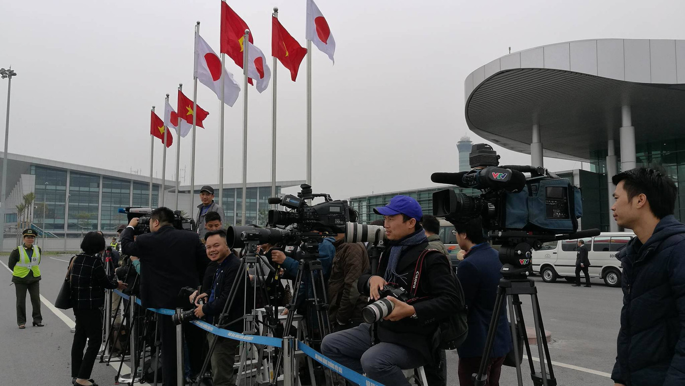 Nhà vua và Hoàng hậu Nhật Bản đã tới Hà Nội ảnh 35