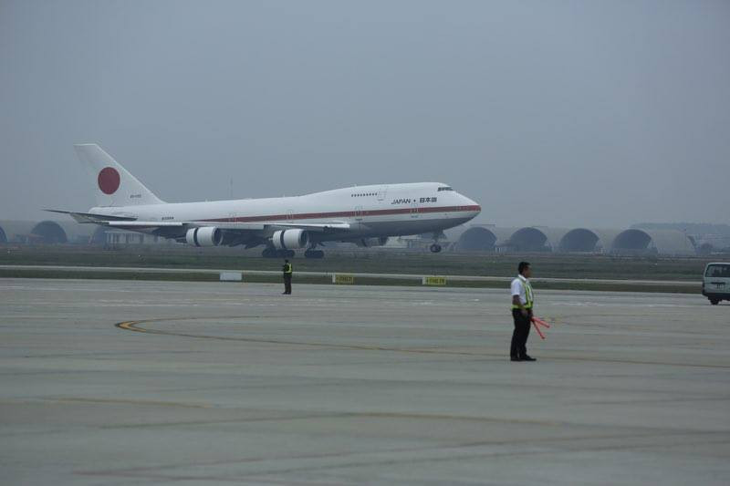 Nhà vua và Hoàng hậu Nhật Bản đã tới Hà Nội ảnh 32