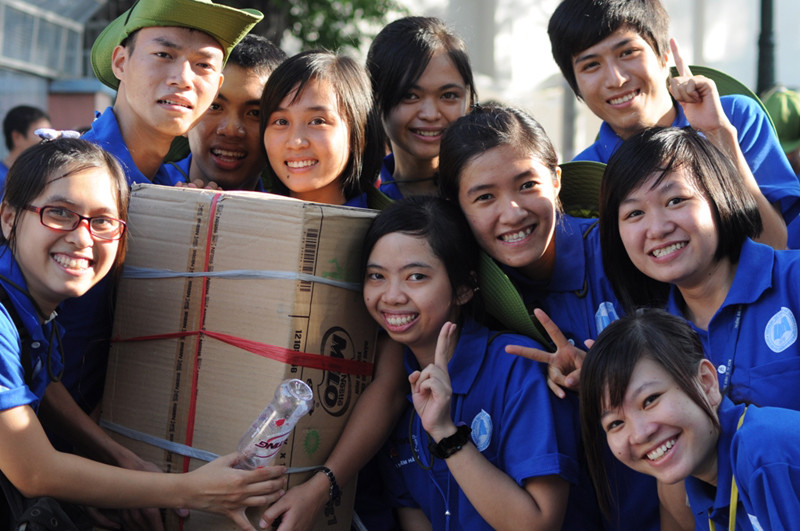 Nhiều bạn trẻ dấn thân trong phong trào tình nguyện
