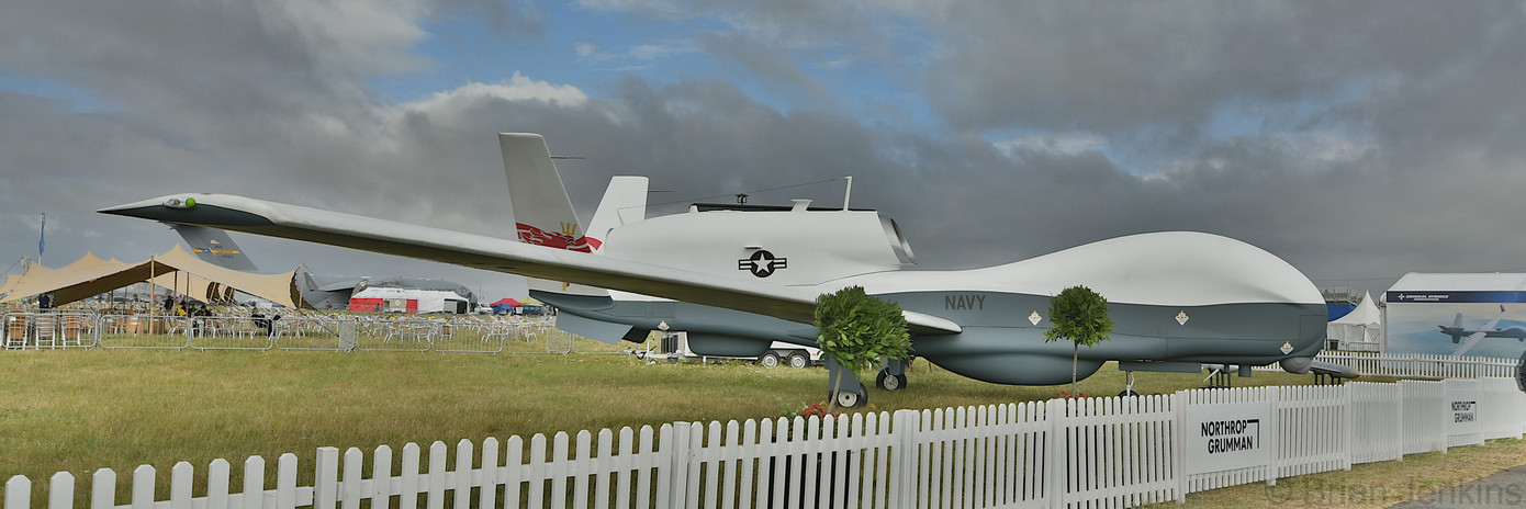 Bản sao máy bay không người lái RQ-4 Global Hawk của Hải quân Mỹ được trưng bày tại một triển lãm. Ảnh: Flickr.