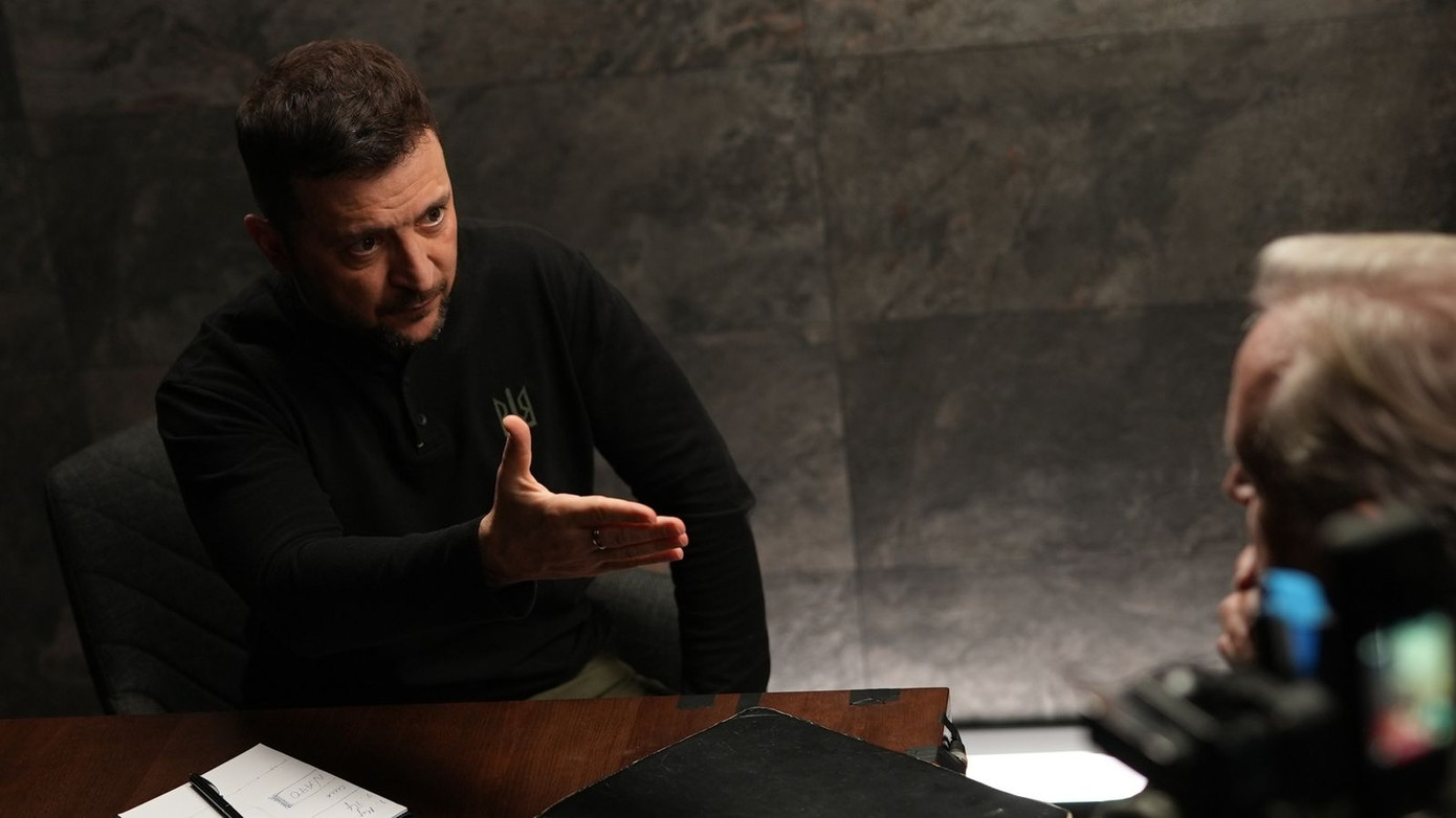 Tổng thống Ukraine Volodymyr Zelensky nói chuyện với phóng viên Sky News. Ảnh: Sky News.