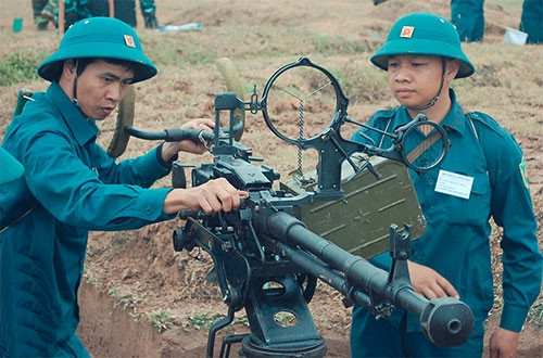 Tham gia cuộc diễn tập, bắn đạn thật còn có các khẩu đội dân quân tự vệ của các tỉnh, thành phố khu vực phía Bắc