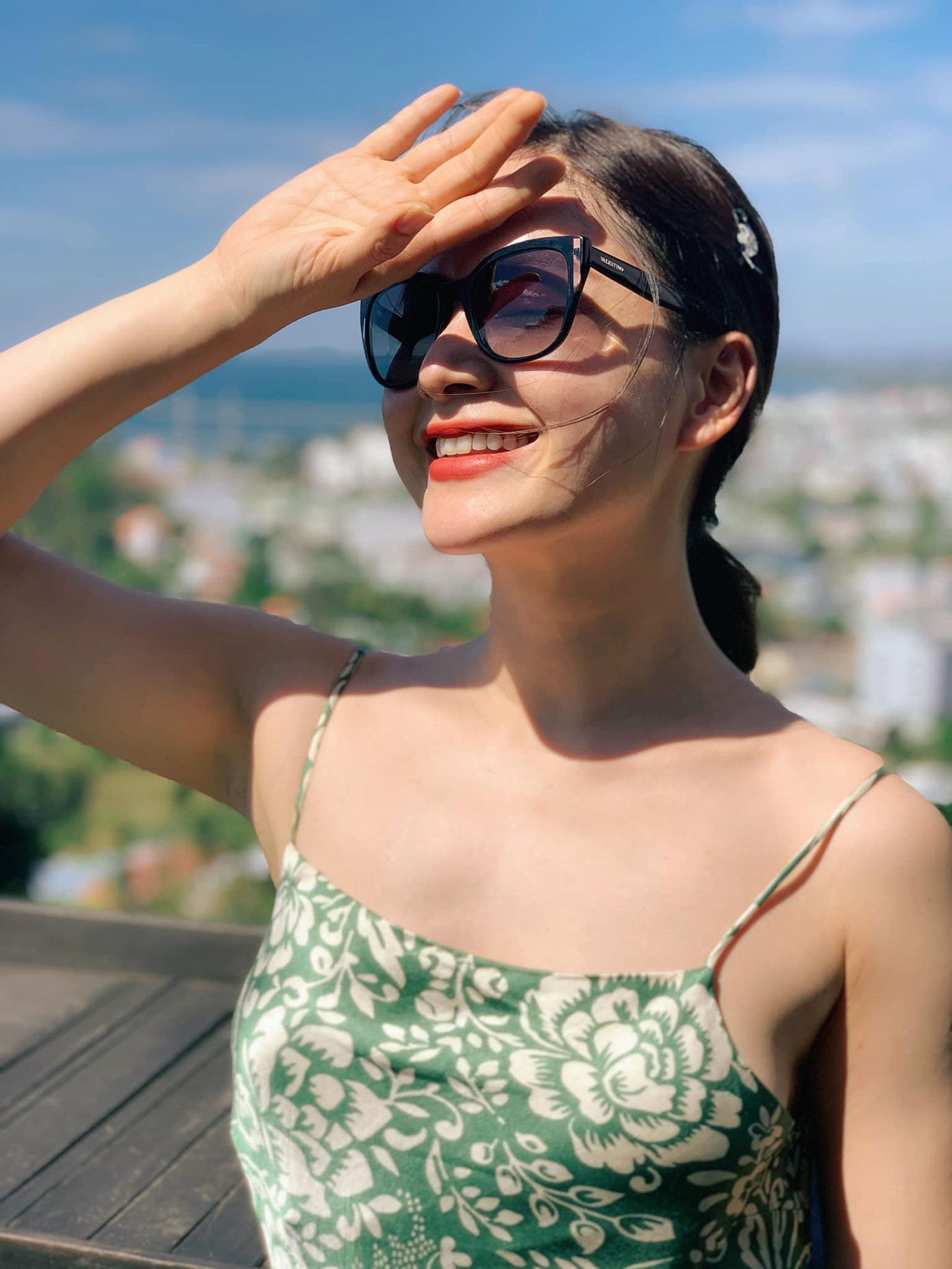 Có thể nói, Lan Phương đã thể hiện một Vân Khánh vô cùng xuất sắc trên màn ảnh dù cuộc sống hôn nhân của nữ diễn viên ngoài đời vô cùng viên mãn. Có thể nói, Lan Phương đã thể hiện một Vân Khánh vô cùng xuất sắc trên màn ảnh dù cuộc sống hôn nhân của nữ diễn viên ngoài đời vô cùng viên mãn.