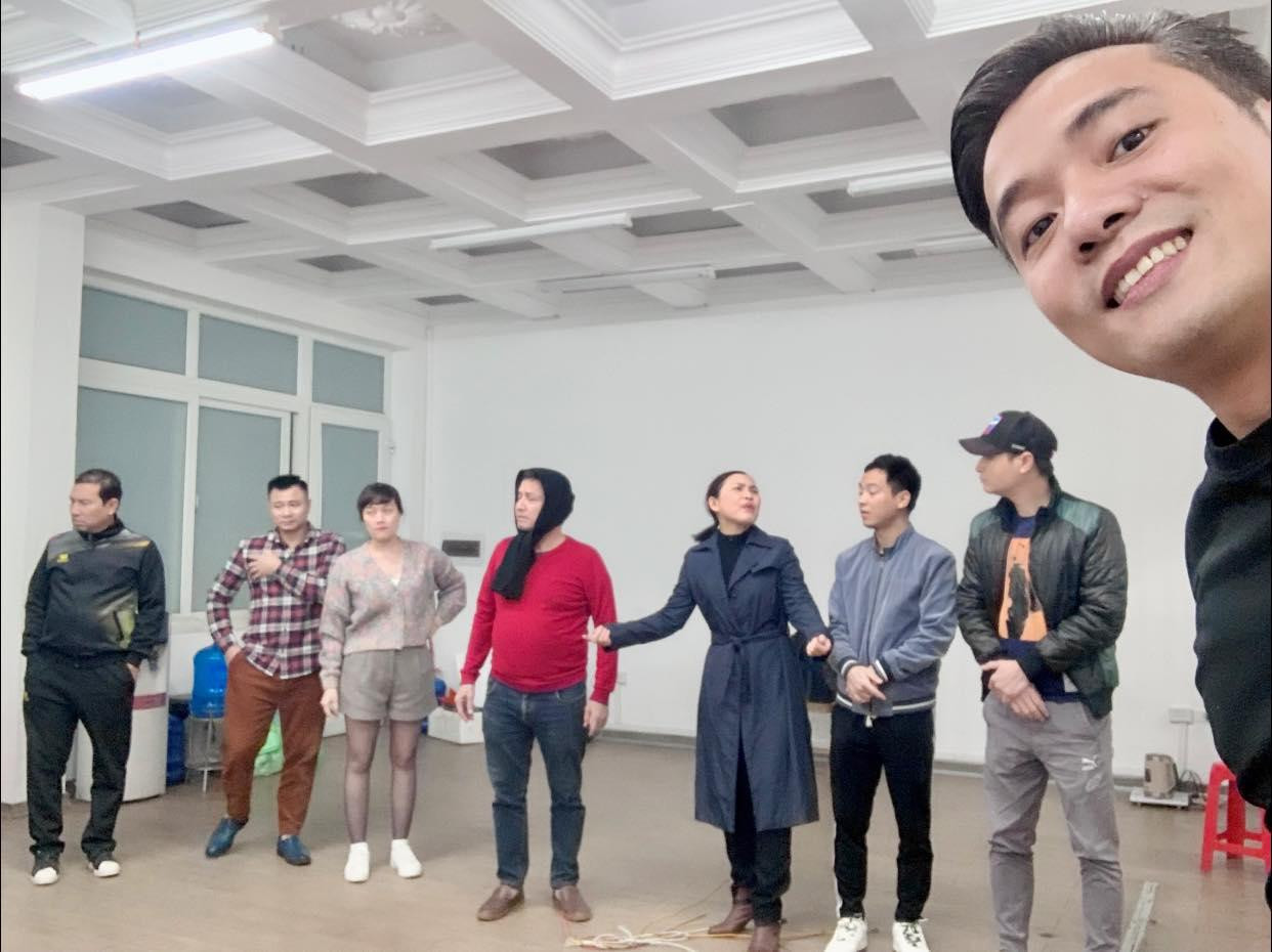 Diễn viên Anh Thơ trong hậu trường Táo quân 2022.