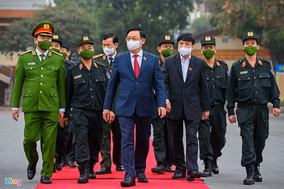 Đi cùng đoàn có Tổng thư ký Quốc hội Bùi Văn Cường; thiếu tướng Lê Tấn Tới, Chủ nhiệm Ủy ban Quốc phòng và An ninh của Quốc hội; thiếu tướng Lê Quốc Hùng, Thứ trưởng Bộ Công an… Đi cùng đoàn có Tổng thư ký Quốc hội Bùi Văn Cường; thiếu tướng Lê Tấn Tới, Chủ nhiệm Ủy ban Quốc phòng và An ninh của Quốc hội; thiếu tướng Lê Quốc Hùng, Thứ trưởng Bộ Công an…
