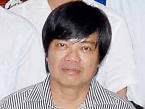 Nhà báo Hoàng Hùng. Nhà báo Hoàng Hùng