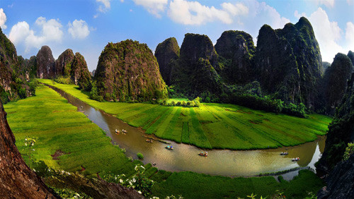 Non nước hữu tình (Thể loại Du lịch) – tác giả Ngô Thị Thu Ba (Việt Nam) - Huy chương Đồng VAPA Du lịch - HCĐ VAPA - Non nước hữu tình – tác giả Ngô Thị Thu Ba (Việt Nam).jpg