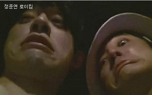 Nếu cứ nhìn vào mà đoán thì chắc sẽ chẳng thế nào nhận ra đây là Roy Kim và Jung Jun Young. Nếu cứ nhìn vào mà đoán thì chắc sẽ chẳng thế nào nhận ra đây là Roy Kim và Jung Jun Young