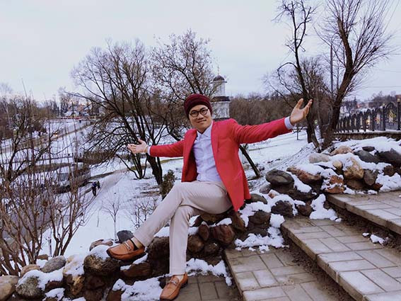 Vượng râu và bà xã 'hâm nóng' tình cảm ở trời Âu ảnh 3