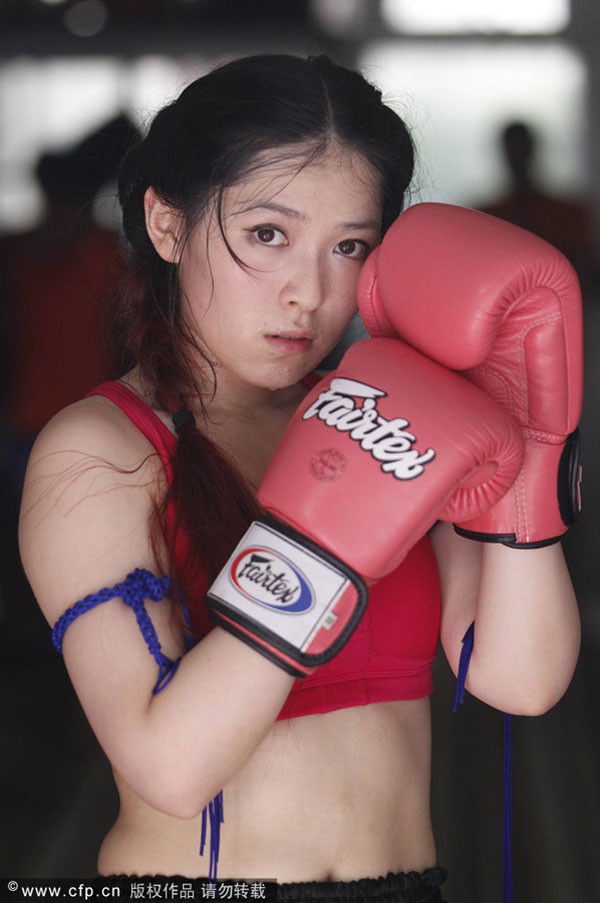 Nhan sắc vạn người mê của 'hot girl Muay Thai' Hong Kong ảnh 10