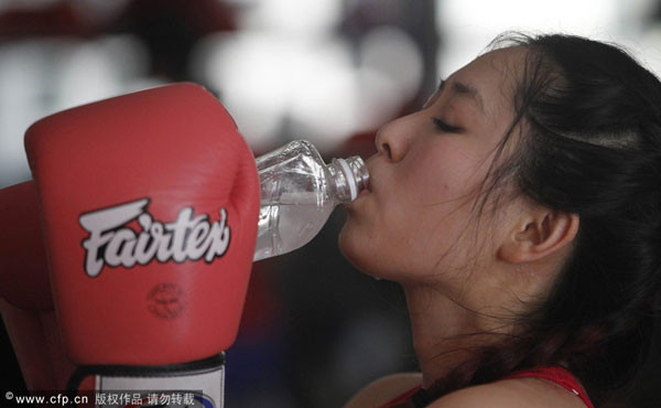 Nhan sắc vạn người mê của 'hot girl Muay Thai' Hong Kong ảnh 3