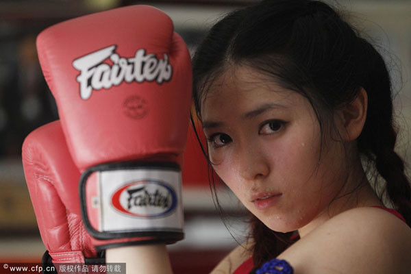 Nhan sắc vạn người mê của 'hot girl Muay Thai' Hong Kong ảnh 2