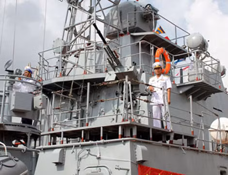 Nhiều tàu chiến của Việt Nam, kể cả các tàu hiện đại đều được trang bị bổ sung thêm súng máy phòng không tầm thấp 14,5mm