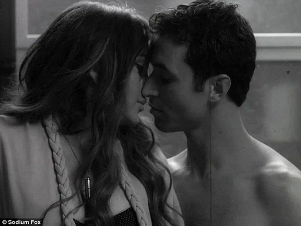 The Canyons là một bộ phim khá nhạy cảm về xu hướng tình dục của giới trẻ