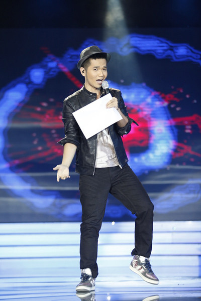 Hồng Phước gây ấn tượng với bài hát tự sáng tác 'Chuyện thường ngày'. Vẫn lối biểu diễn hóm hỉnh, vui tươi, Hồng Phước nhận được sự hưởng ứng rất nhiều từ khán giả, dù đây là lần đầu tiên anh hát ca khúc này. Các giám khảo đều khen ngợi Hồng Phước ở sự tự tin, thông minh và biết cách làm chủ sân khấu