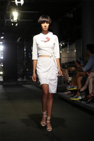 Hoa hậu Diễm Hương rạng rỡ tái xuất sàn catwalk ảnh 4