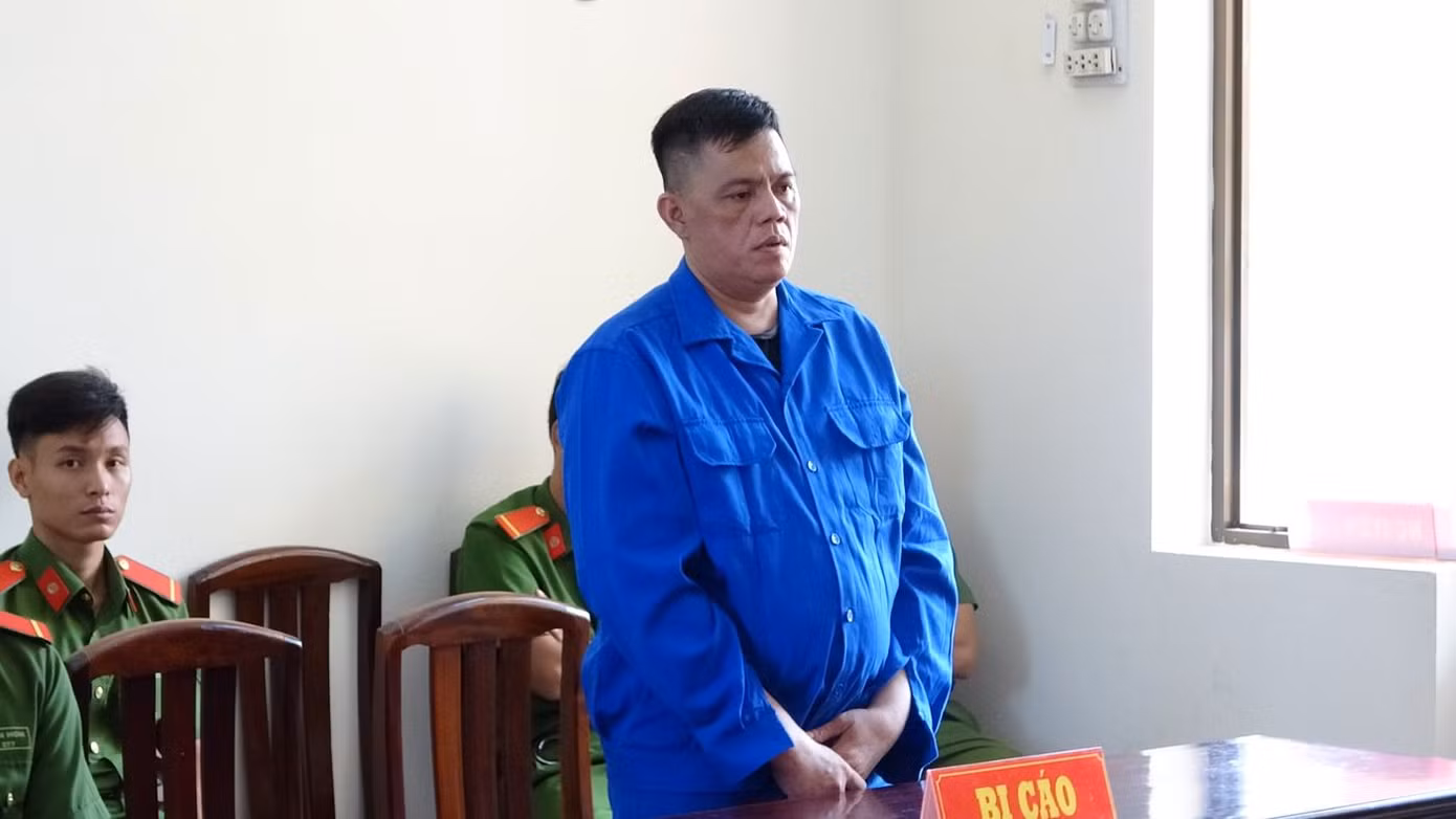 Bị cáo Trần Văn Thuận. Ảnh: Văn Vũ.