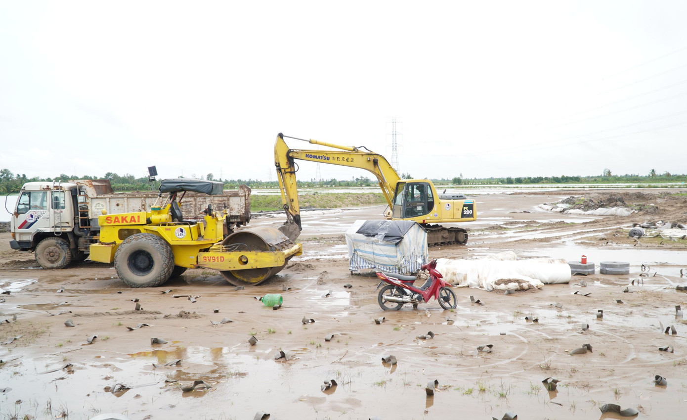 Một nút giao điểm đầu cao tốc Mỹ Thuận - Cần Thơ.