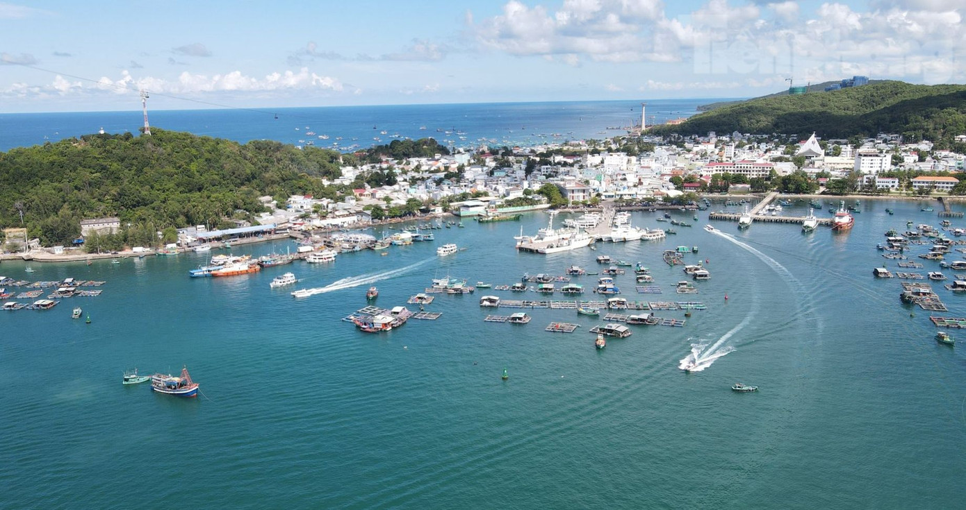 Một góc TP. Phú Quốc (Kiên Giang). Một góc TP. Phú Quốc (Kiên Giang).