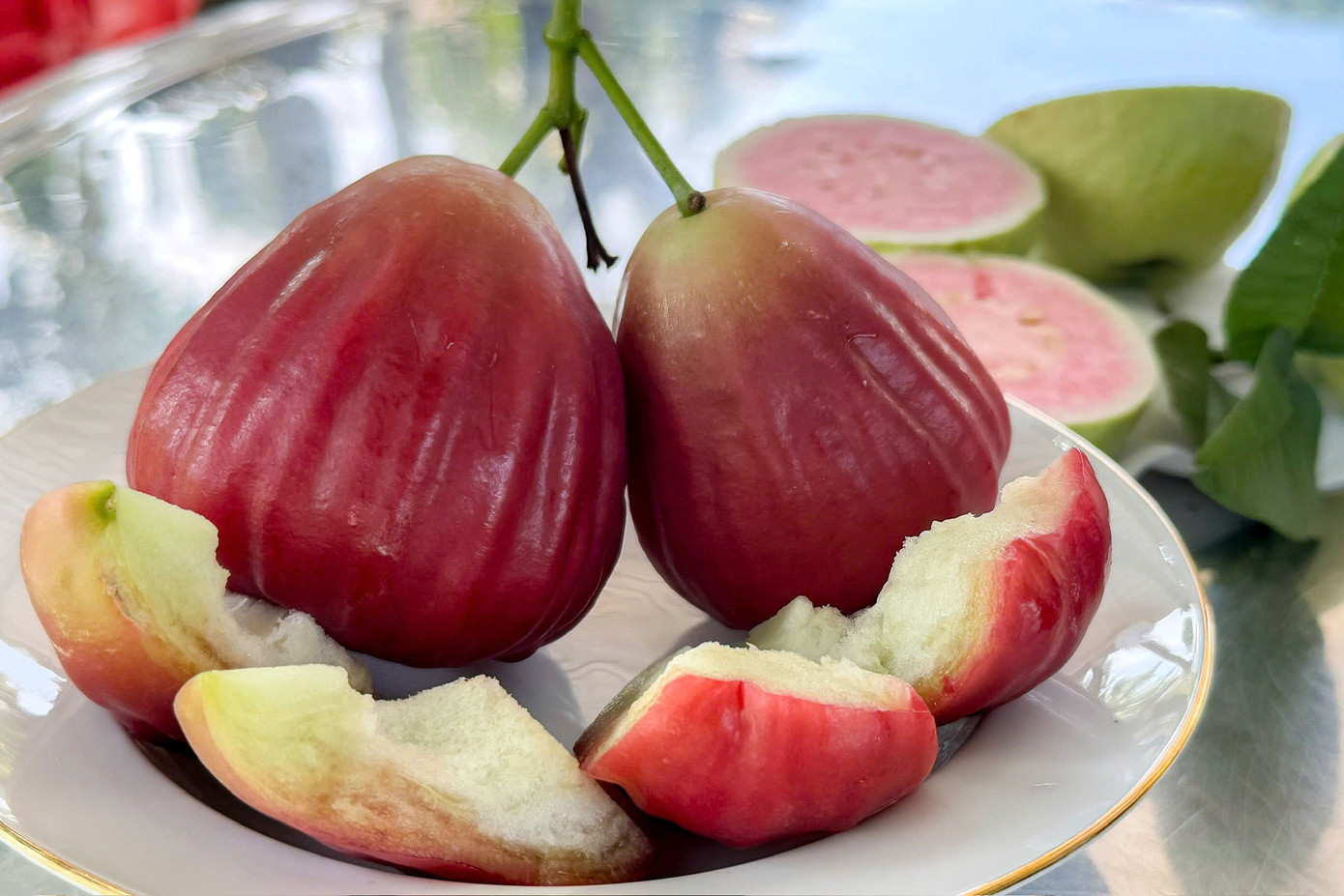 Mận hồng MST đã được công nhận là sản phẩm OCOP 3 sao.