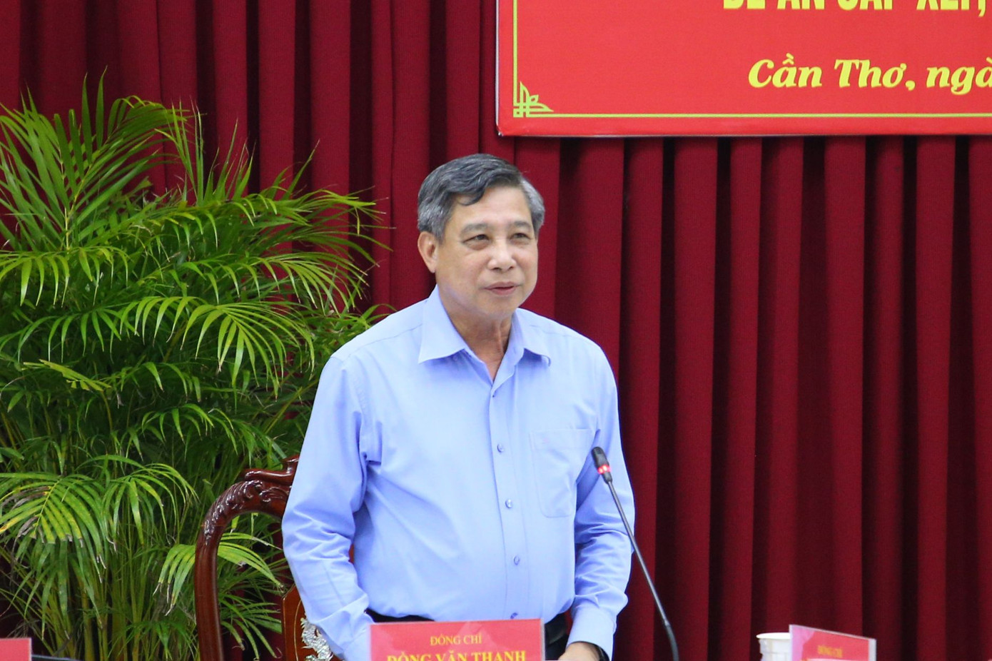 Bí thư Tỉnh uỷ Hậu Giang - Đồng Văn Thanh lo lắng về nơi ăn, ở cho cán bộ sau sáp nhập. Ảnh: Nhật Huy. Bí thư Tỉnh uỷ Hậu Giang - Đồng Văn Thanh lo lắng về nơi ăn, ở cho cán bộ sau sáp nhập. Ảnh: Nhật Huy.