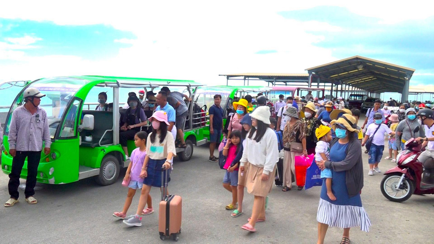 Kỳ nghỉ lễ 2/9 năm nay kéo dài 4 ngày, tuy nhiên lượng khách du lịch đã đến Phú Quốc chưa nhiều.