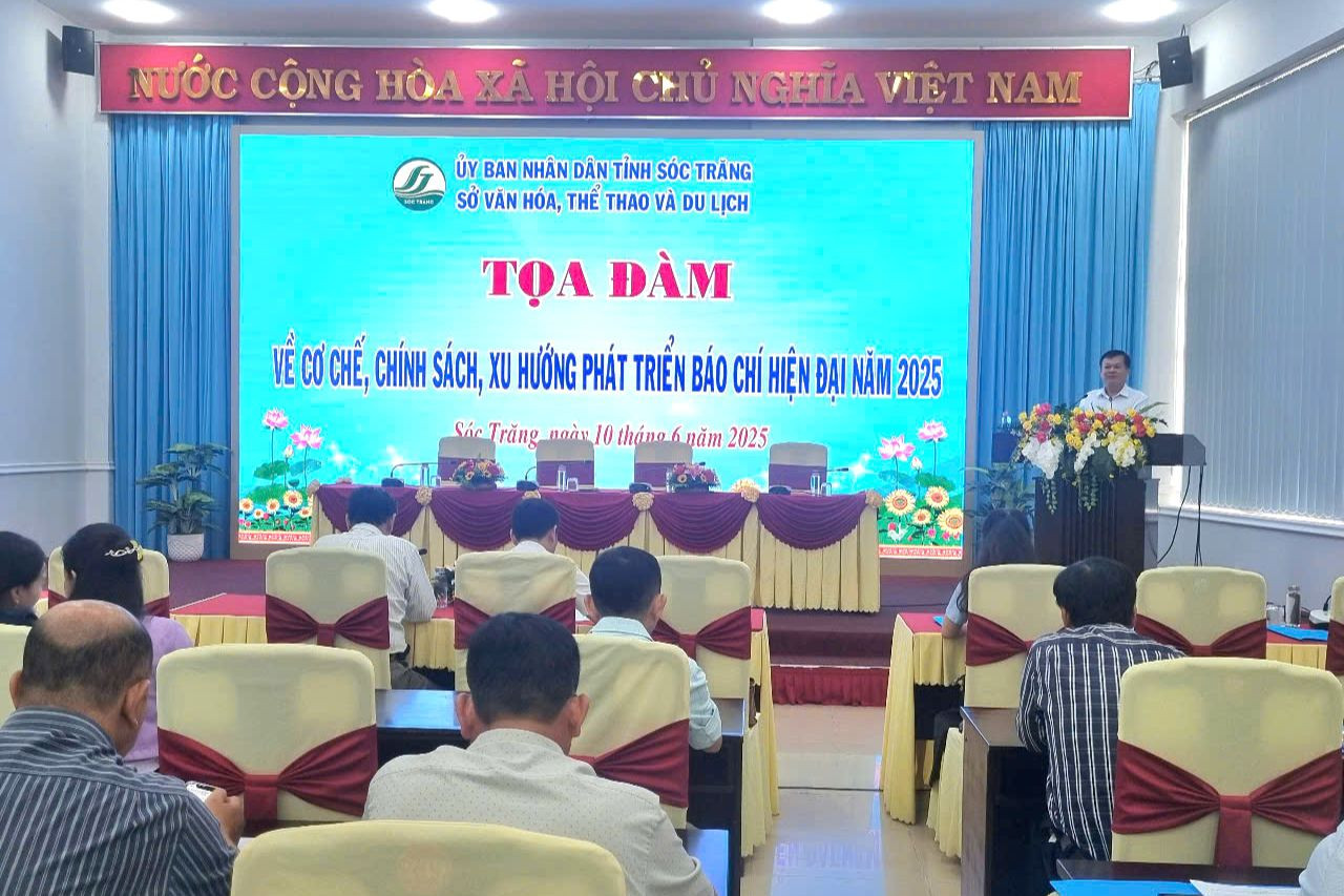 Quang cảnh buổi tọa đàm. Quang cảnh buổi tọa đàm.