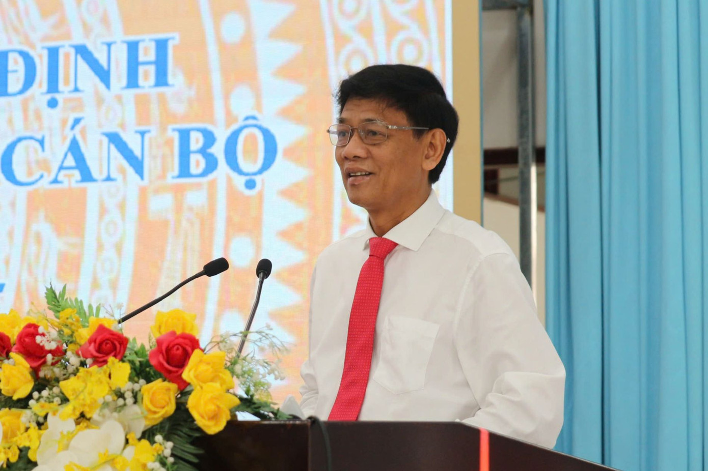 Bí thư Tỉnh ủy Sóc Trăng Lâm Văn Mẫn phát biểu tại hội nghị. Bí thư Tỉnh ủy Sóc Trăng Lâm Văn Mẫn phát biểu tại hội nghị.