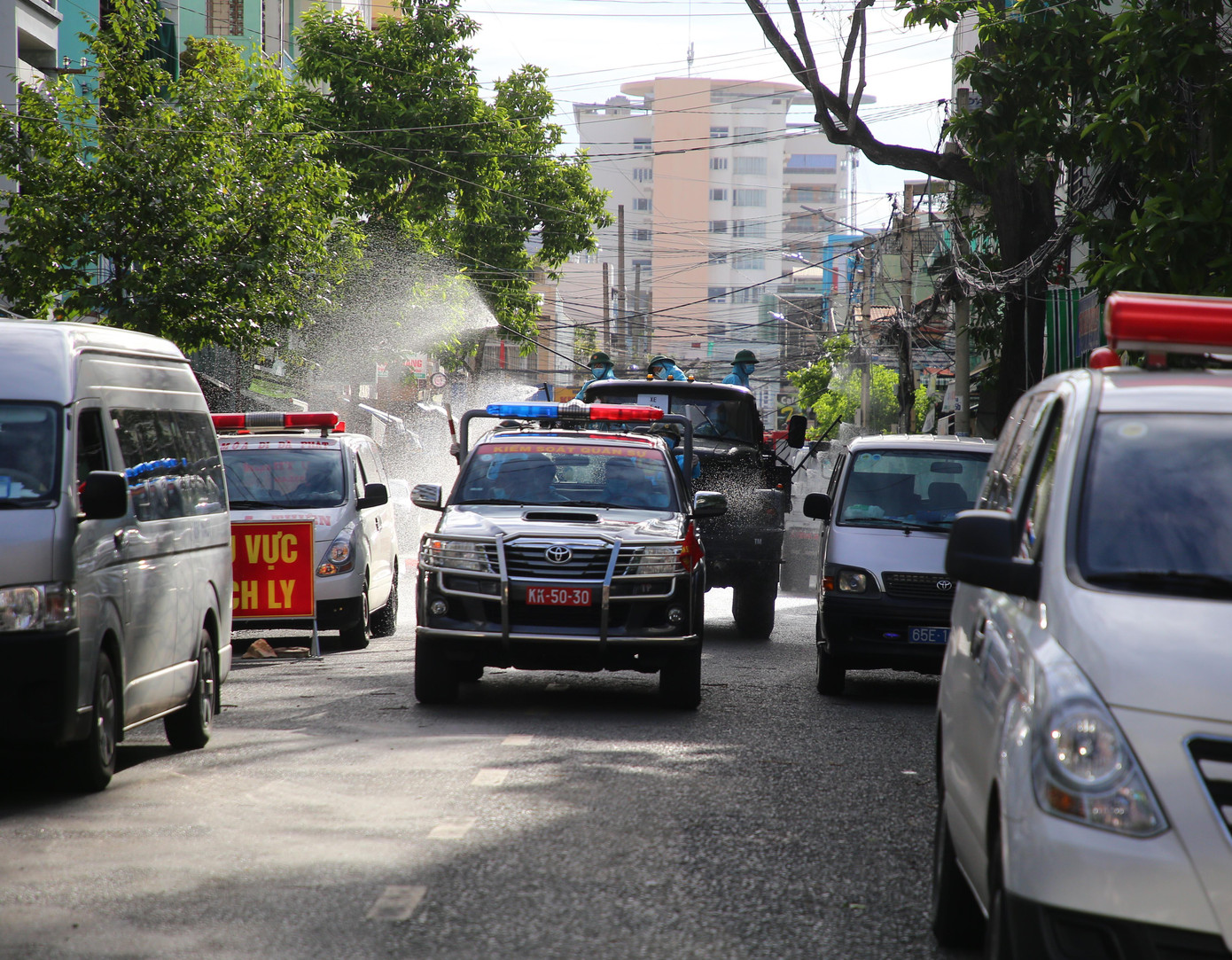 Tình hình dịch COVID-19 trên địa bàn Cần Thơ đang diễn biến rất phức tạp. Tính đến 18 giờ ngày 20/7, thành phố có 217 trường hợp mắc COVID-19. Sở Y tế TP Cần Thơ đã ghi nhận 2 trường hợp tử vong đầu tiên do mắc COVID-19. Tình hình dịch COVID-19 trên địa bàn Cần Thơ đang diễn biến rất phức tạp. Tính đến 18 giờ ngày 20/7, thành phố có 217 trường hợp mắc COVID-19. Sở Y tế TP Cần Thơ đã ghi nhận 2 trường hợp tử vong đầu tiên do mắc COVID-19.