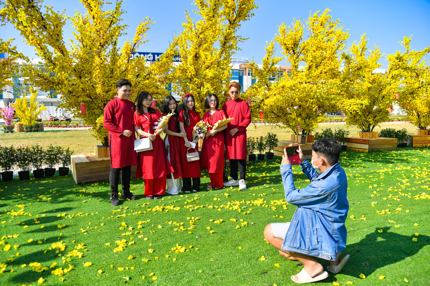 Đường hoa cũng có không gian ẩm thực độc đáo và nhiều bối cảnh chụp ảnh, check in đẹp mắt.