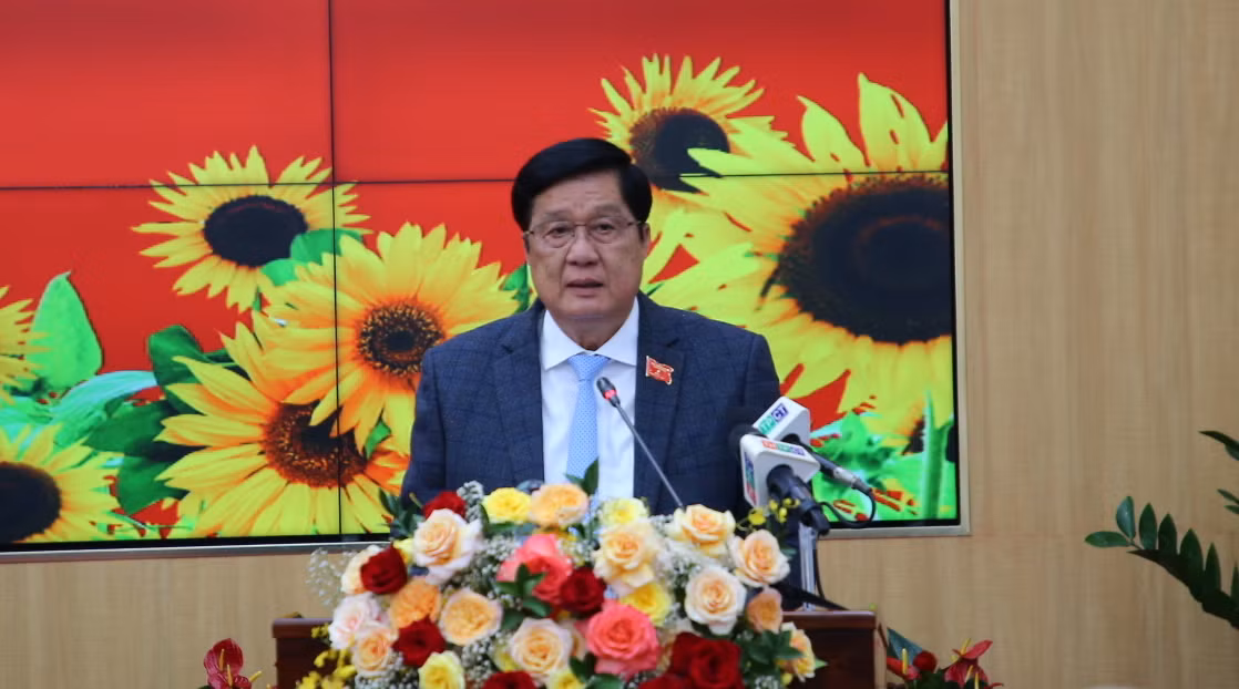 Ông Phạm Văn Hiểu - Phó Bí thư Thường trực Thành uỷ, Chủ tịch HĐND TP. Cần Thơ, phát biểu tại kỳ họp. Ảnh: Nhật Huy.