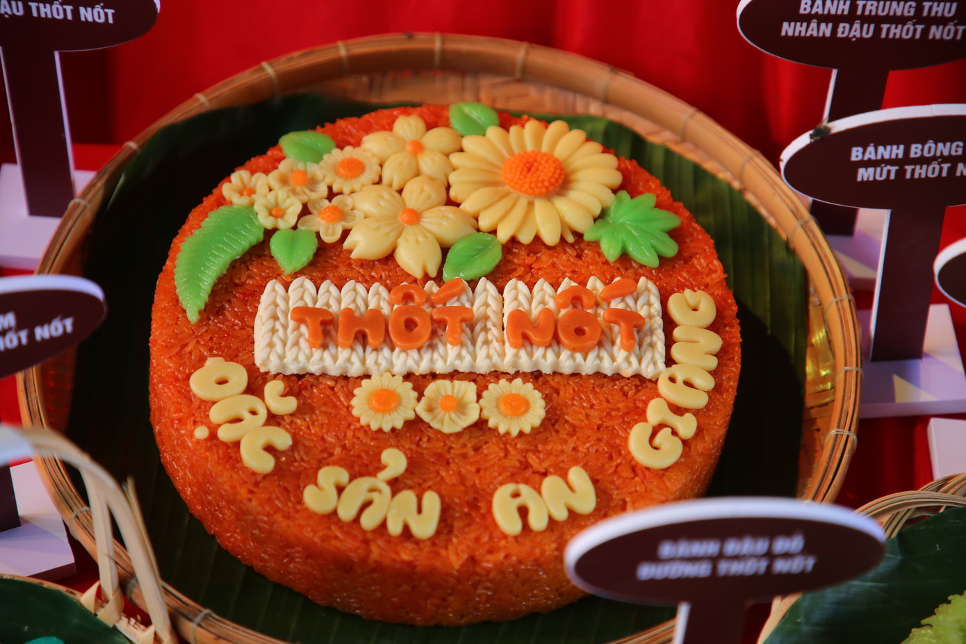 Bánh làm từ thốt nốt. Bánh làm từ thốt nốt.