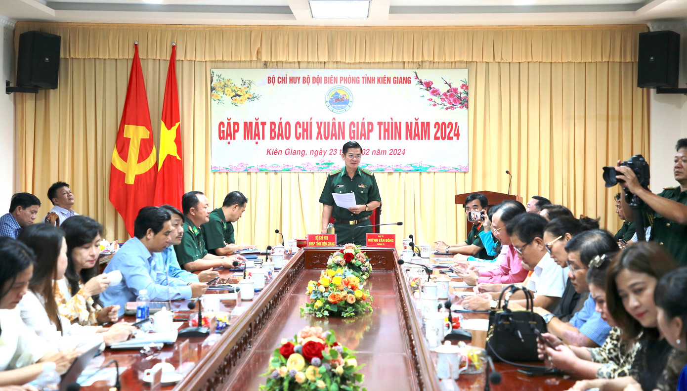 Quang cảnh buổi gặp mặt.